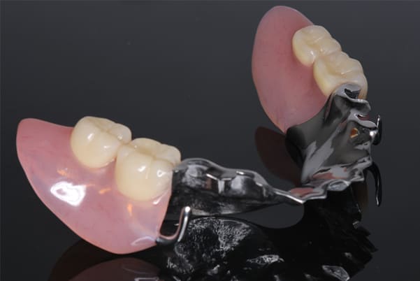 新しく製作した部分入れ歯